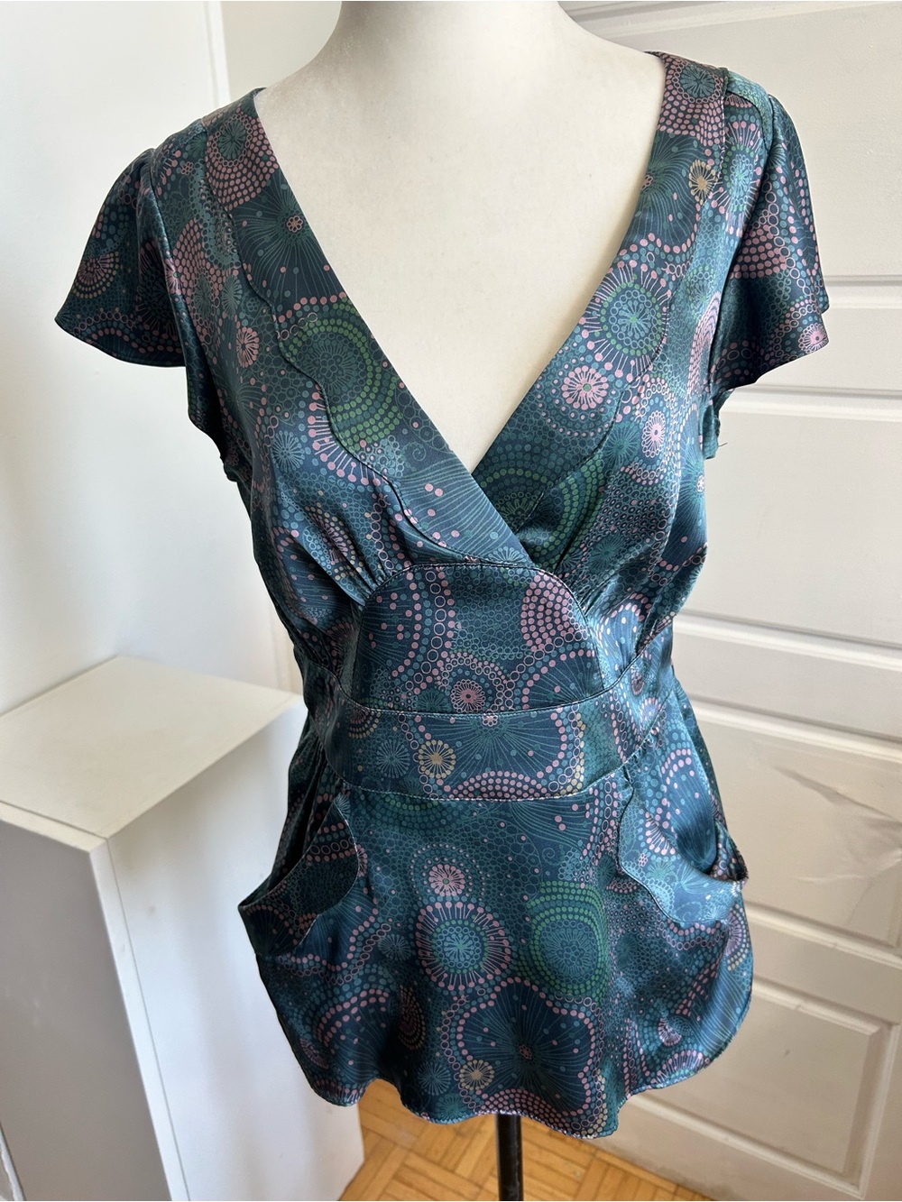 Marc Jacobs 100% Silk Printed Peplum Top Size 6